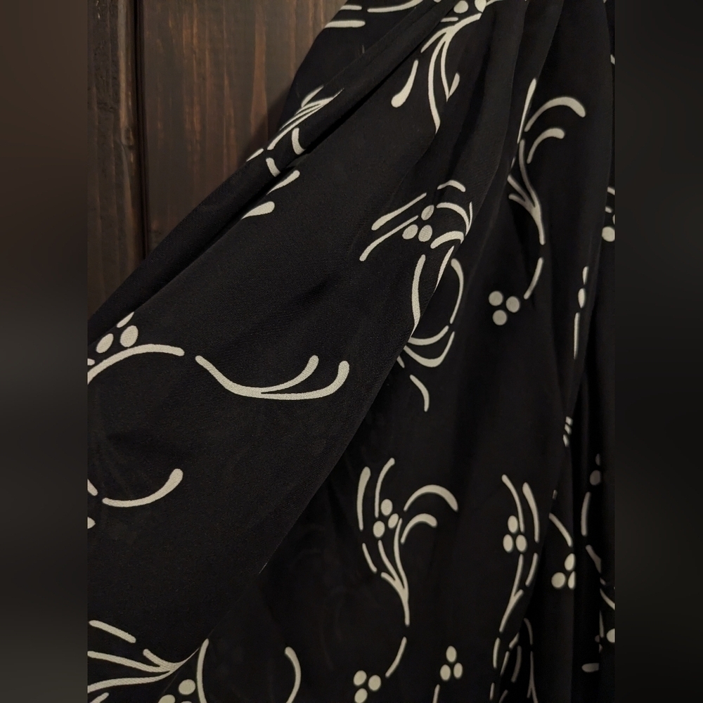 Joie Asymmetrical wrap dress. Size S - Picture 4 of 9